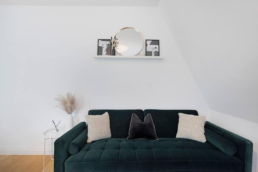 Roomy One Bed Loft Apartment Bishop's Stortford Luaran gambar